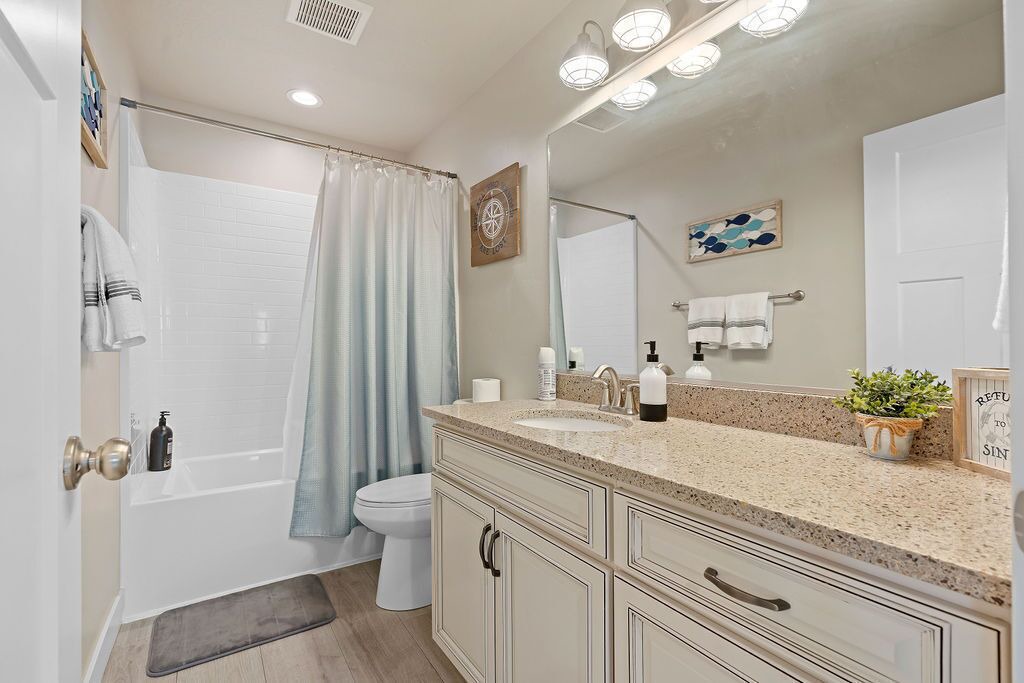 Photo of Bathroom in Sweetwater