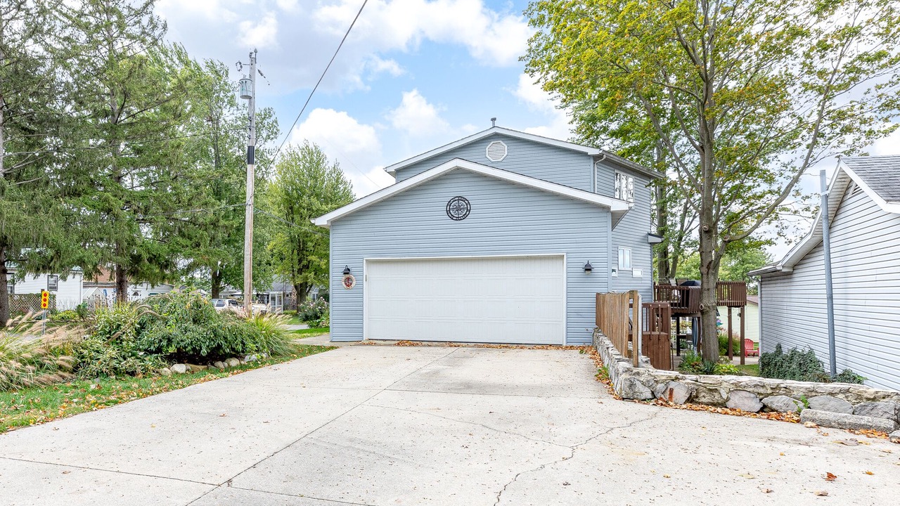 Photo of Outdoor in Lakeview