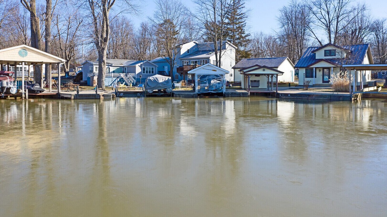 Photo of Outdoor in Lakeview