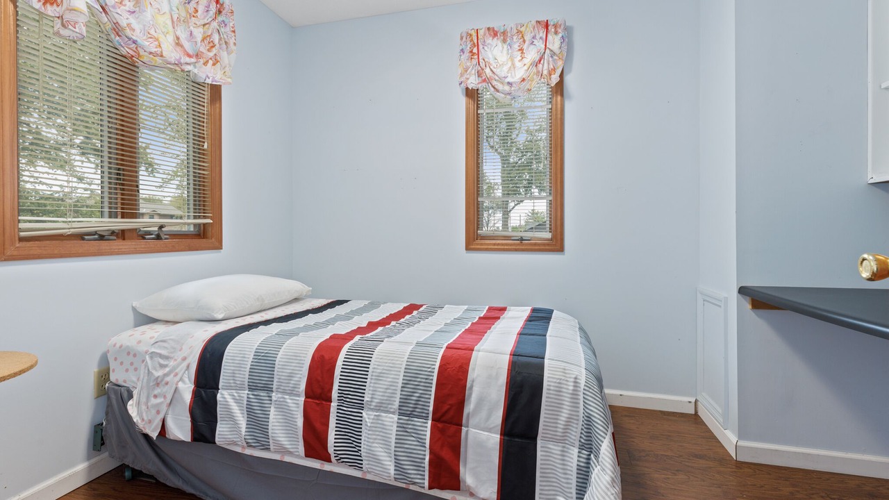 Photo of Bedroom in Lakeview