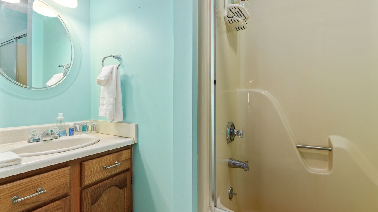 Photo of Bathroom in Lakeview