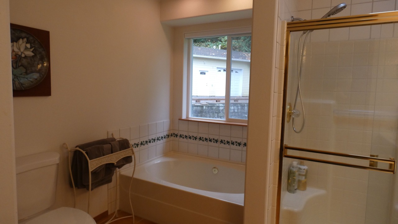 Photo of Bathroom in Lake Goodwin