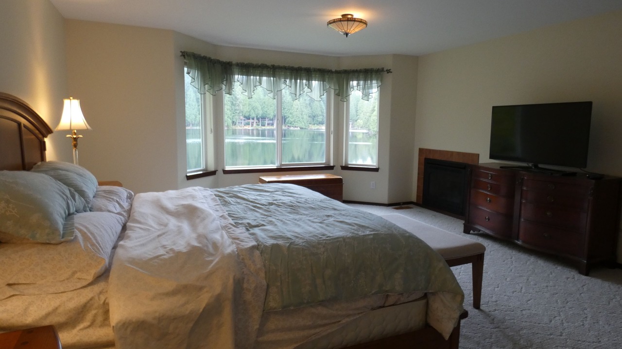 Photo of Bedroom in Lake Goodwin