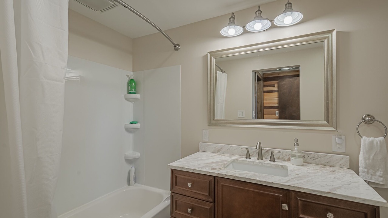 Photo of Bathroom in Fallentimber