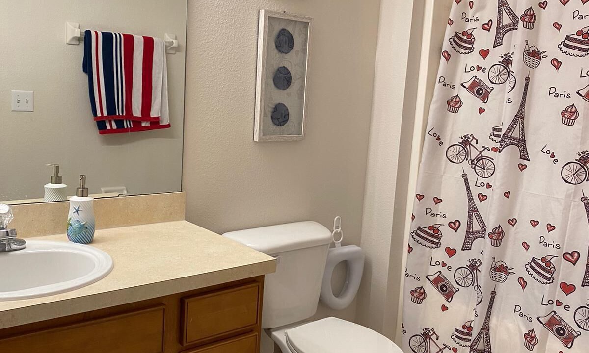 Photo of Bathroom in Sandy Ridge