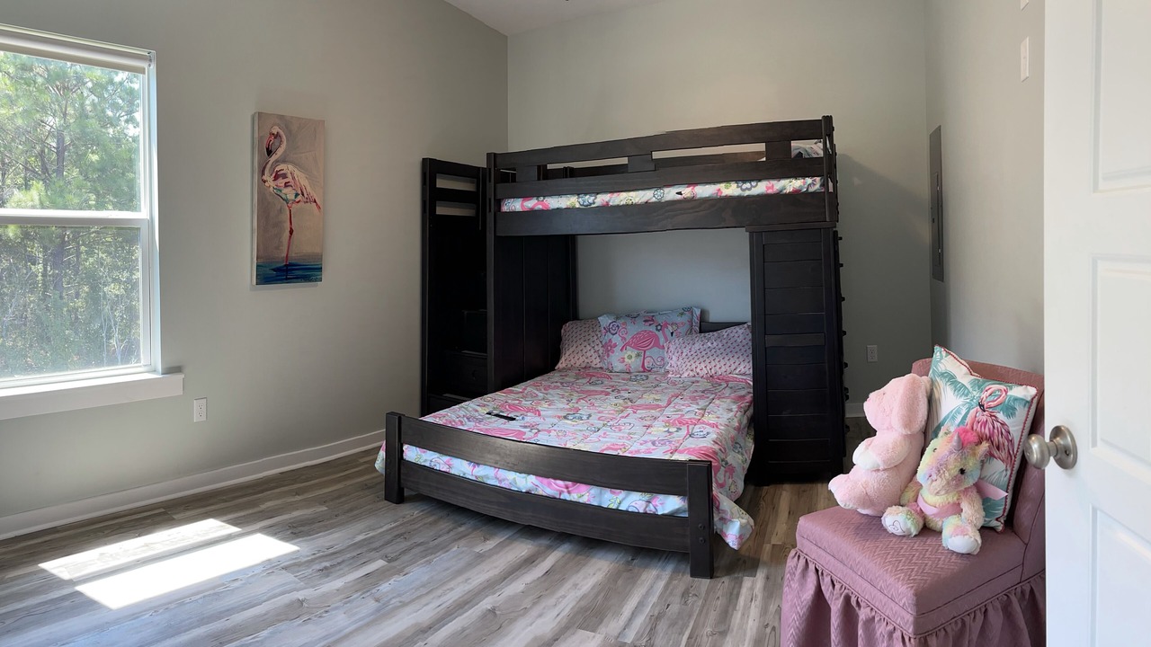 Photo of Bedroom in Henderson Point