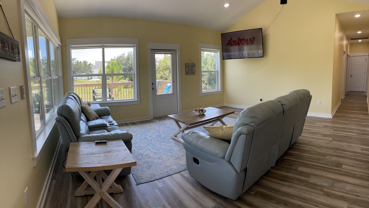 Photo of Livingroom in Henderson Point