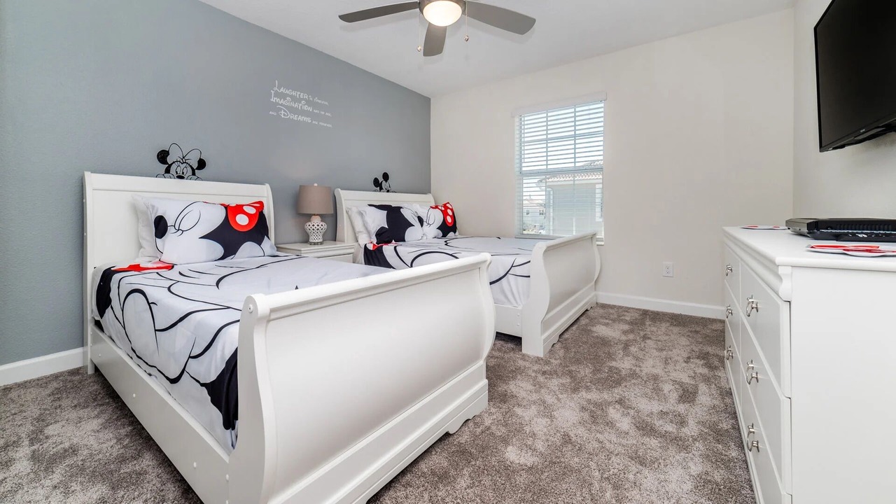 Photo of Bedroom in Bay Lake