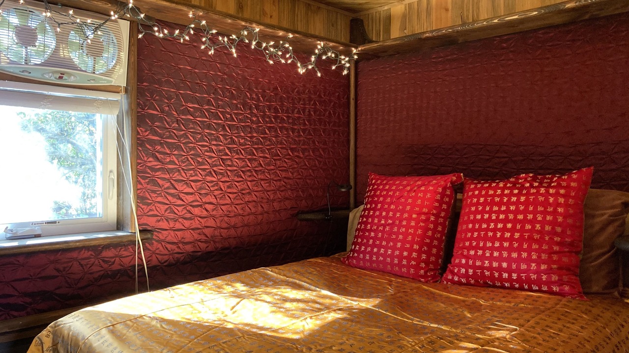 Photo of Bedroom in University District