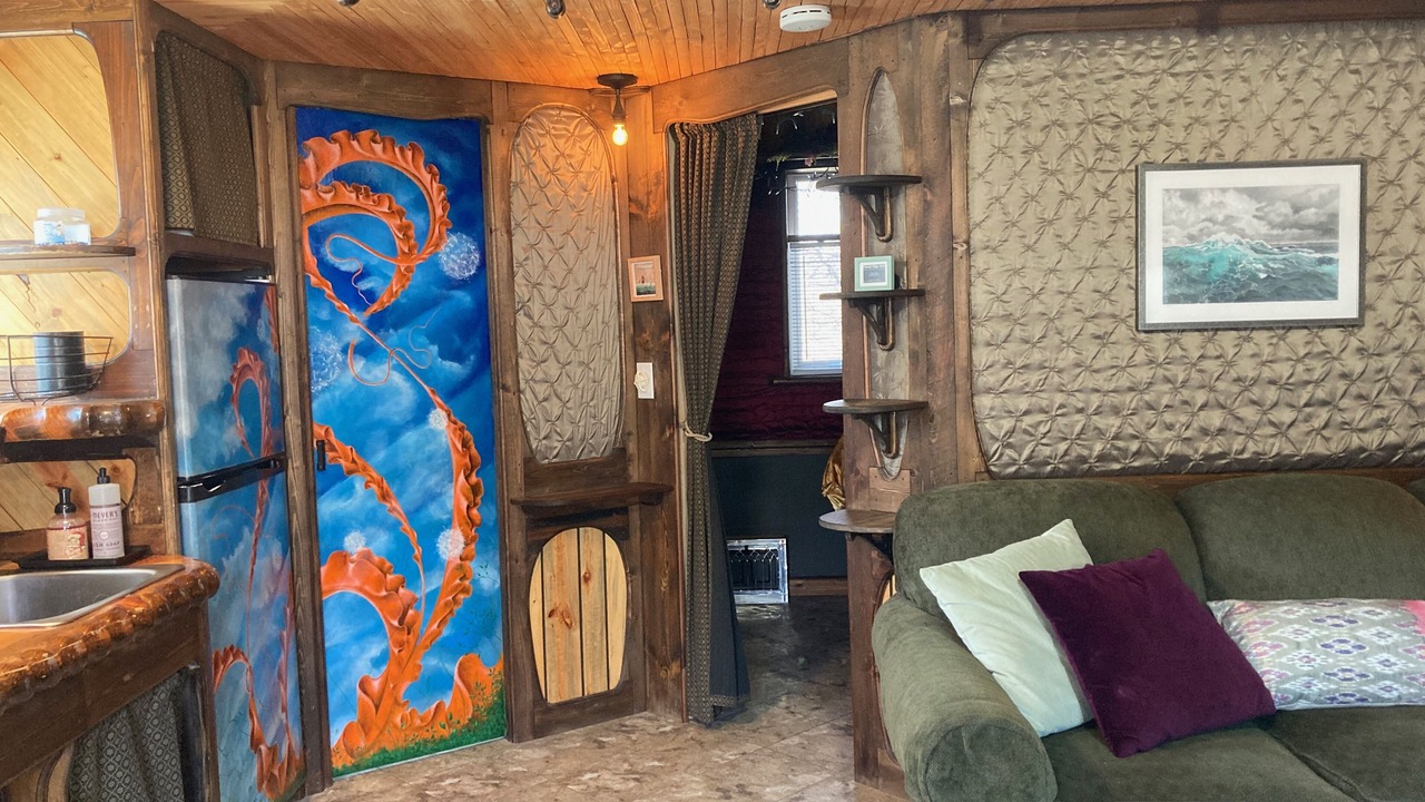 Photo of Livingroom in University District