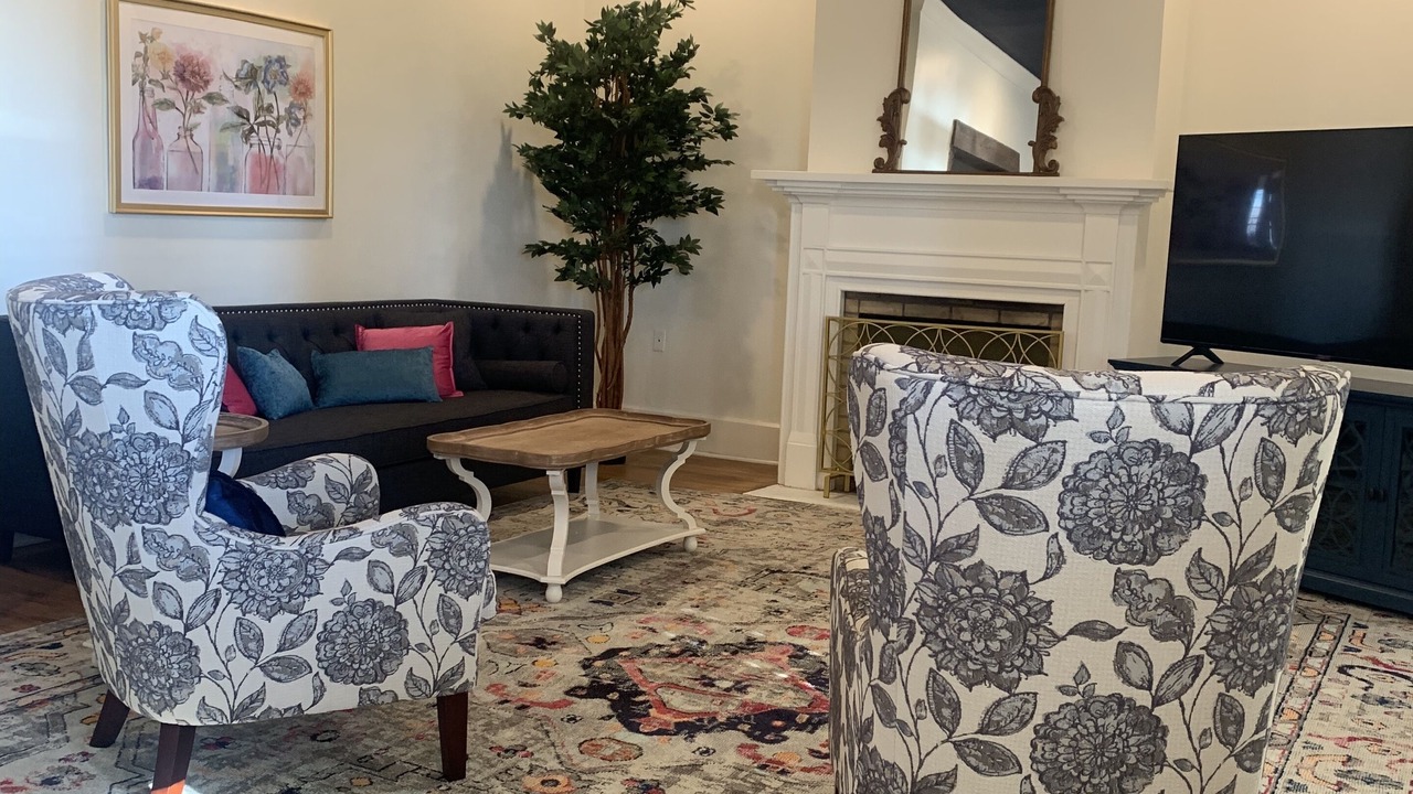 Photo of Livingroom in Newburgh