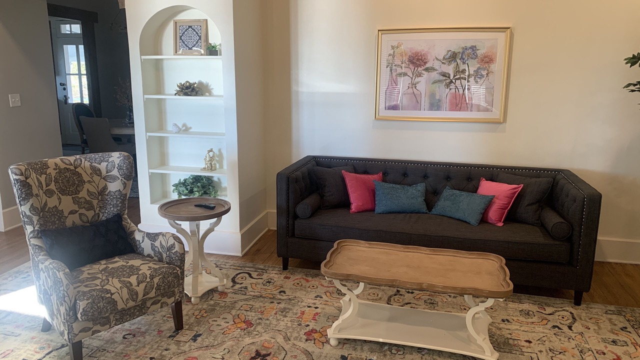 Photo of Livingroom in Newburgh