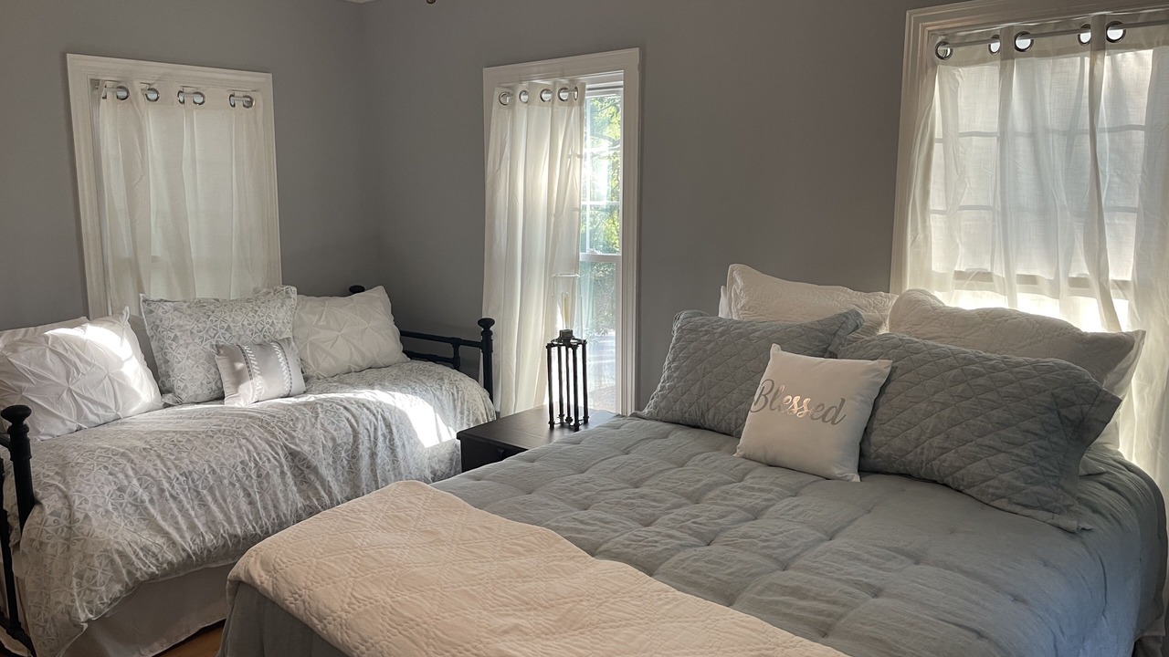Photo of Bedroom in Downtown