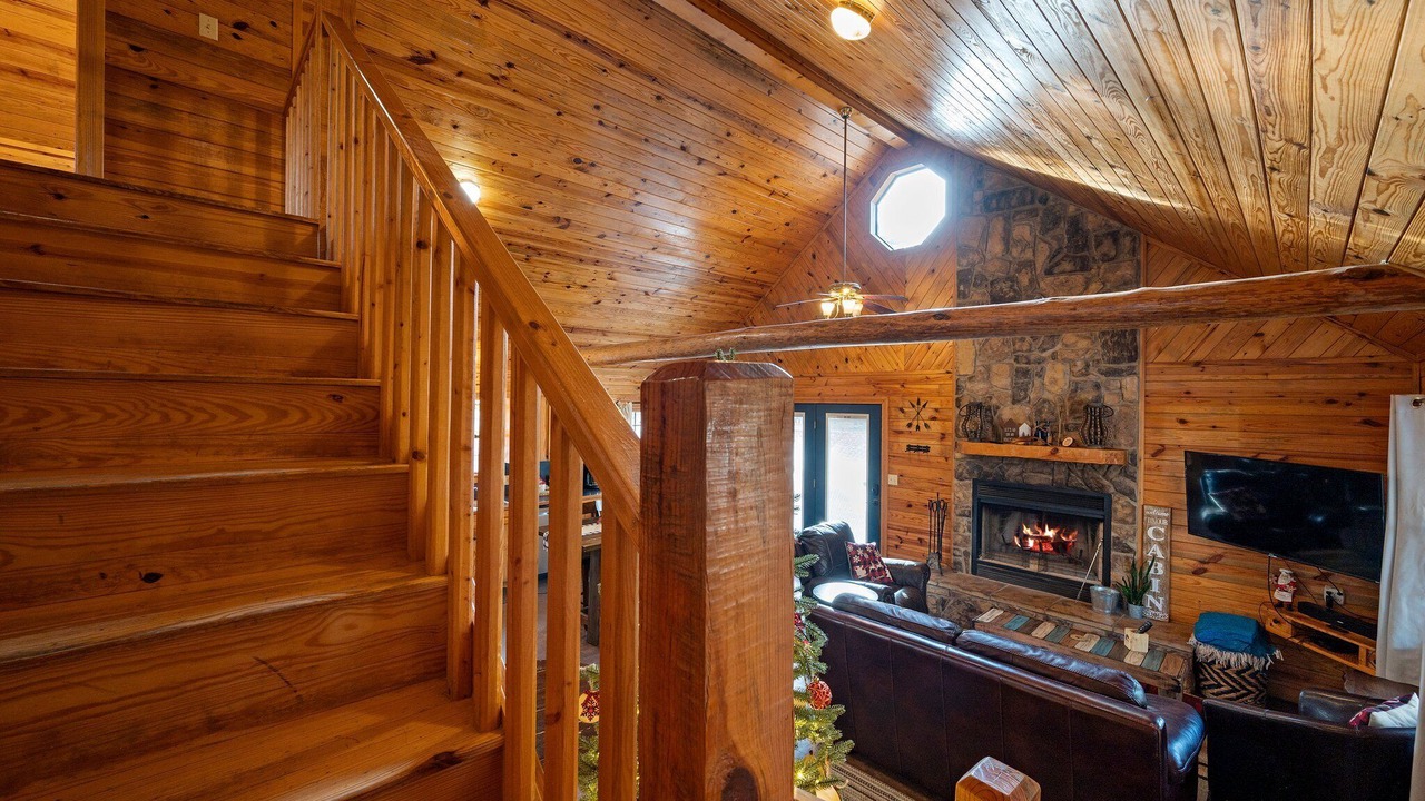 Photo of Bedroom in Broken Bow