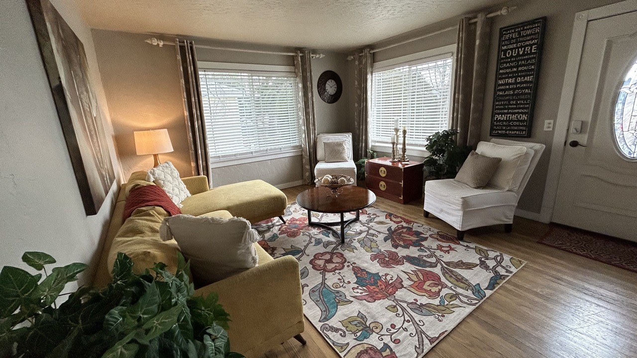 Photo of Livingroom in Veterans Park