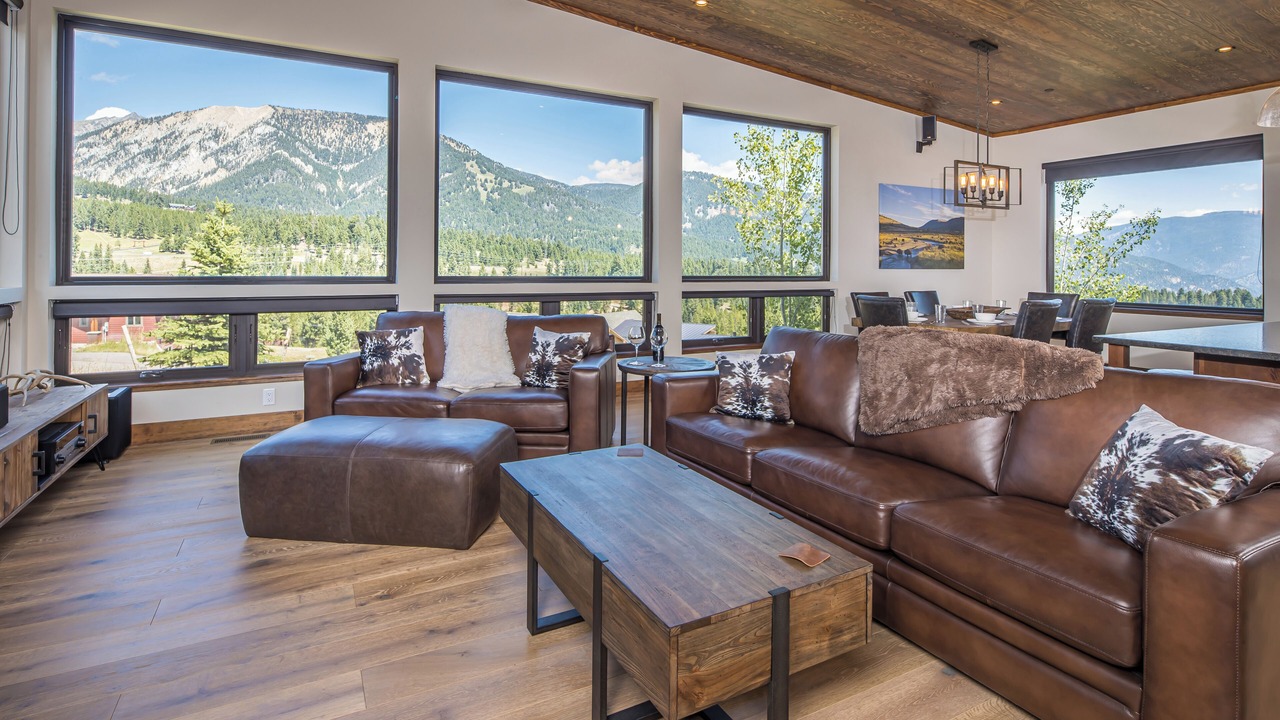 Photo of Livingroom in Antler Ridge