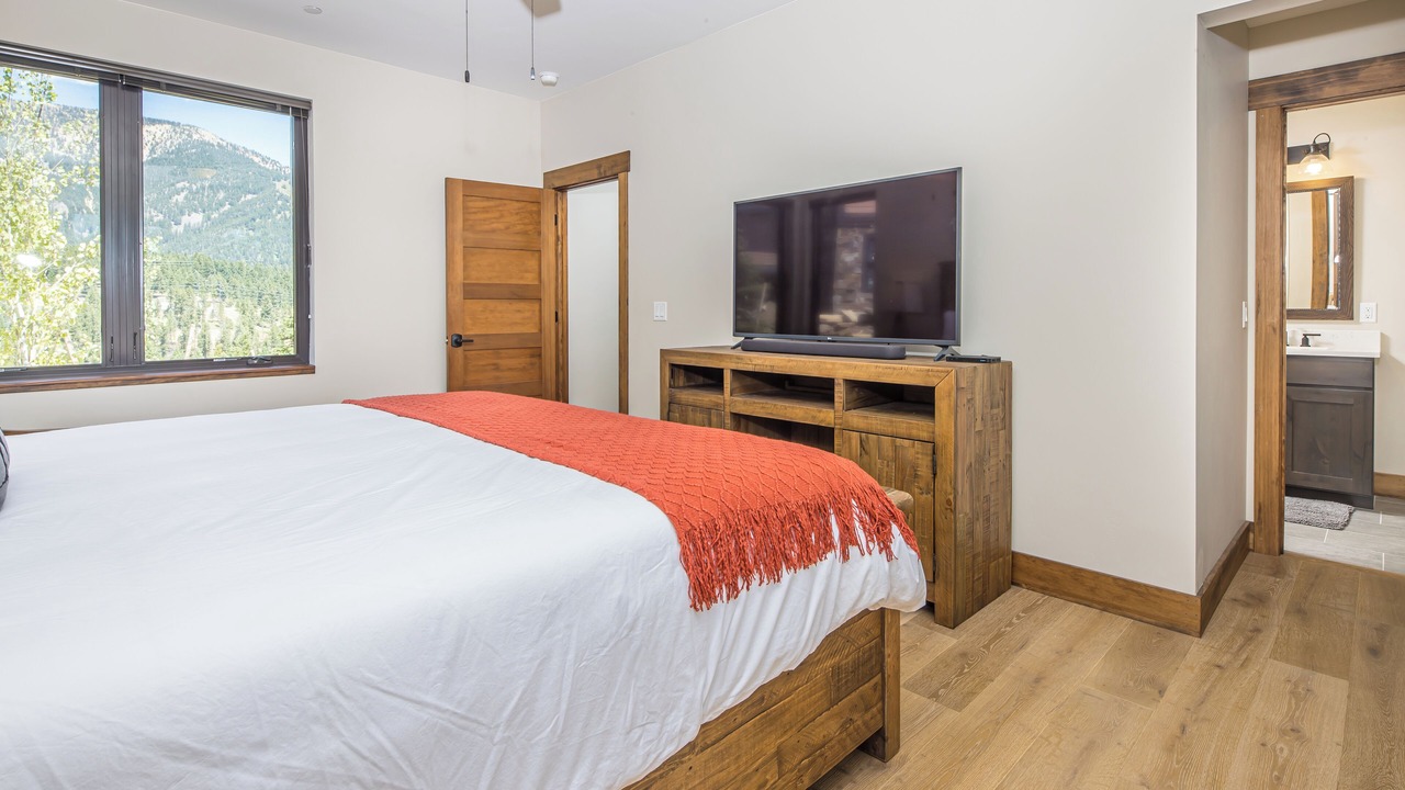 Photo of Bedroom in Antler Ridge