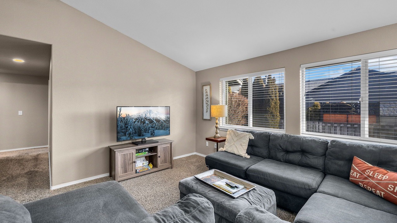 Photo of Livingroom in Southwest Bend