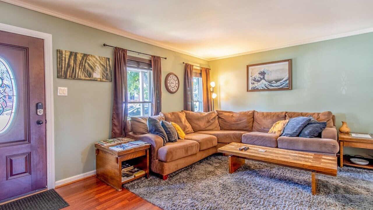 Photo of Livingroom in Newark