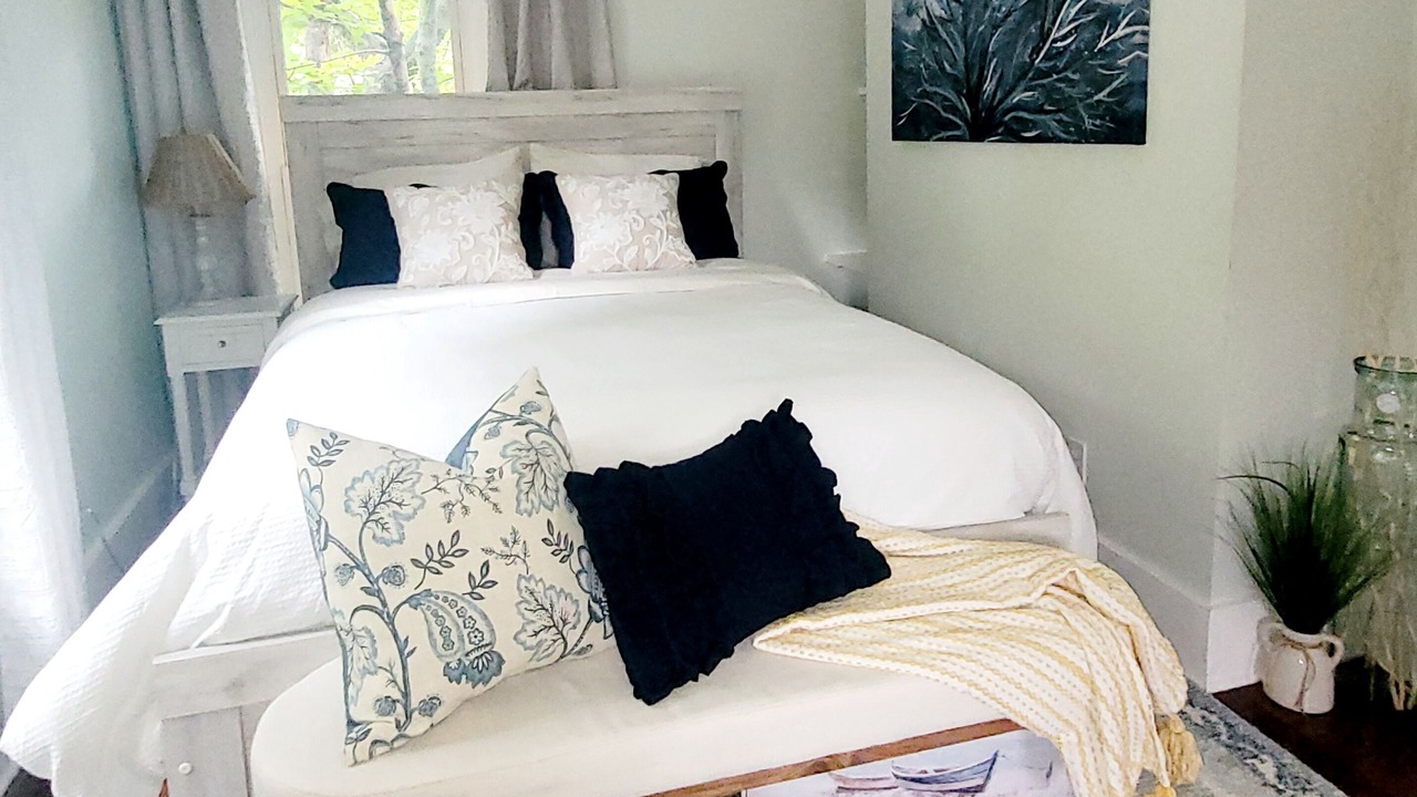 Photo of Bedroom in Painesville