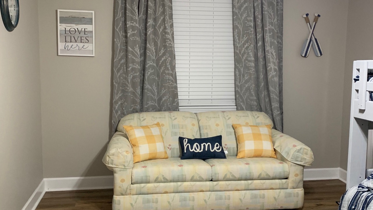 Photo of Livingroom in Manning