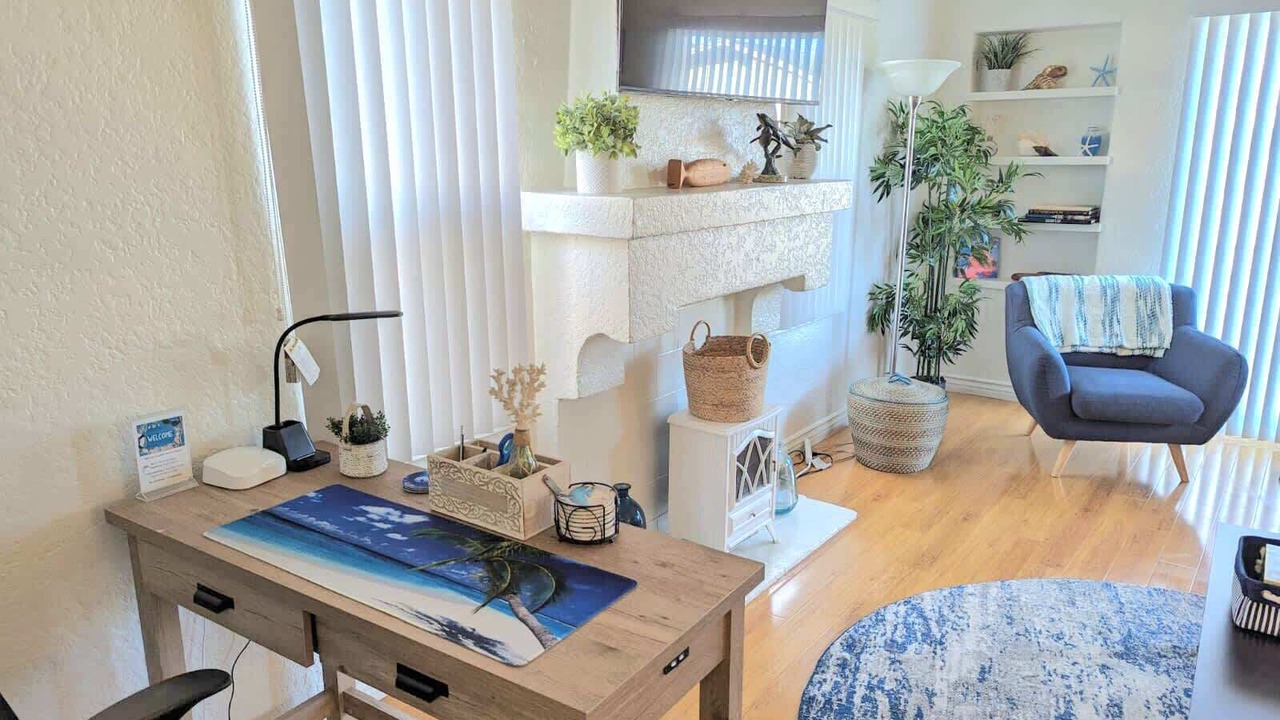 Photo of Bedroom in Belmont Shore