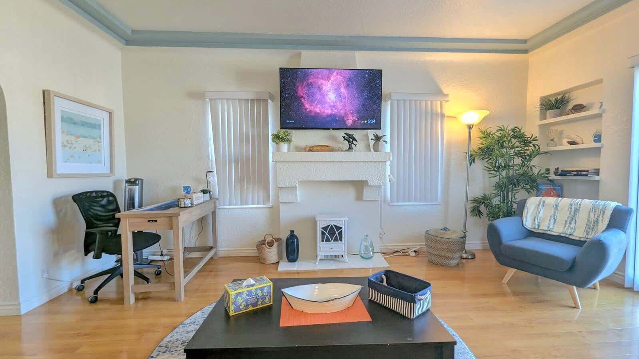 Photo of Livingroom in Belmont Shore