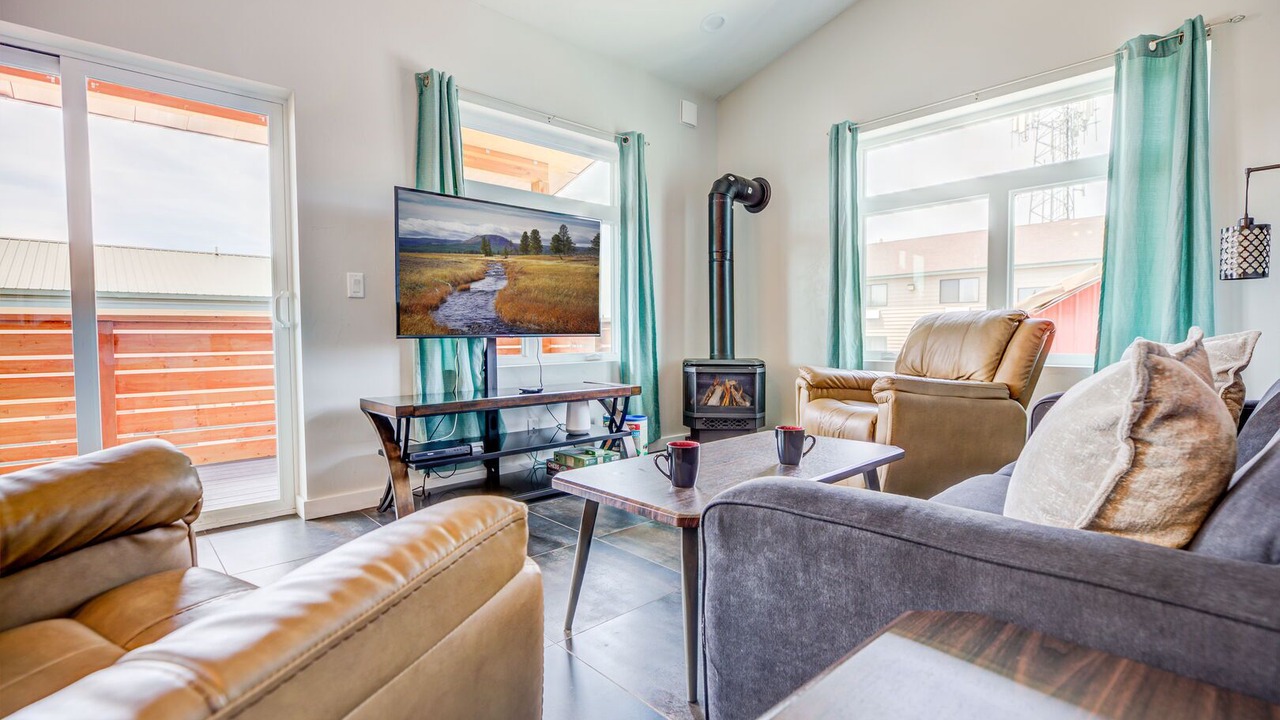 Photo of Livingroom in West Yellowstone