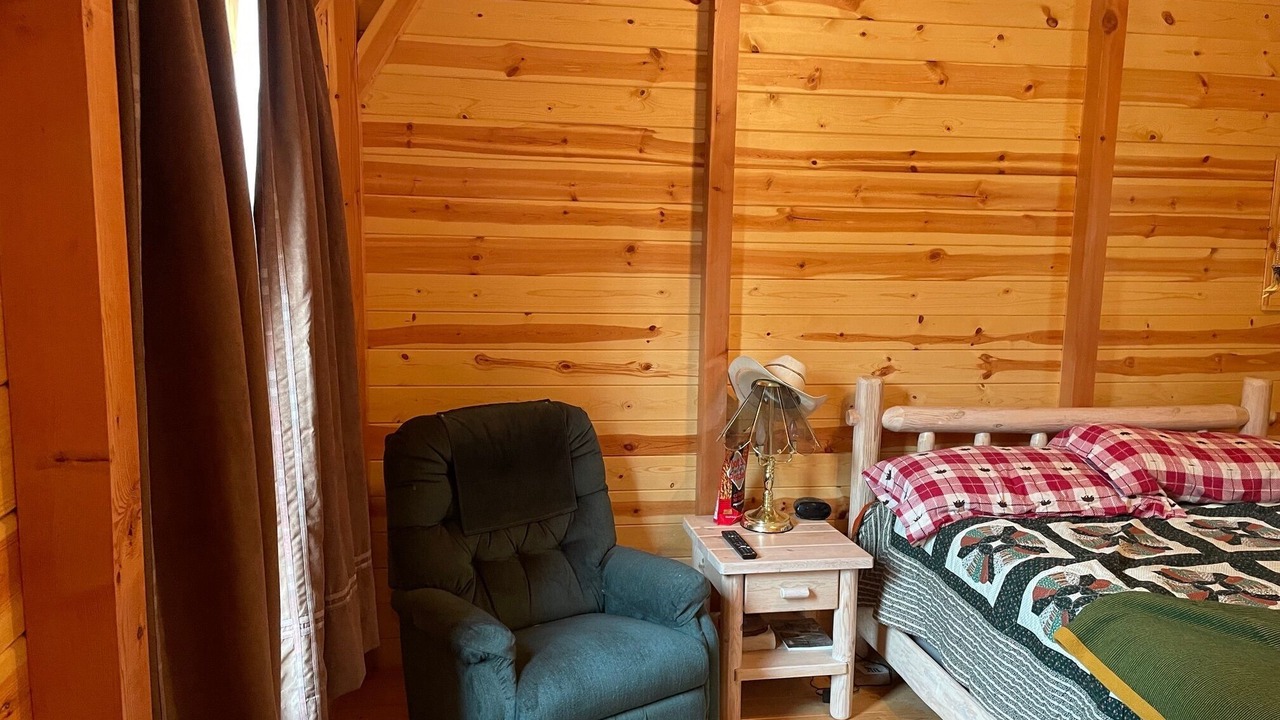 Photo of Bedroom in Neihart