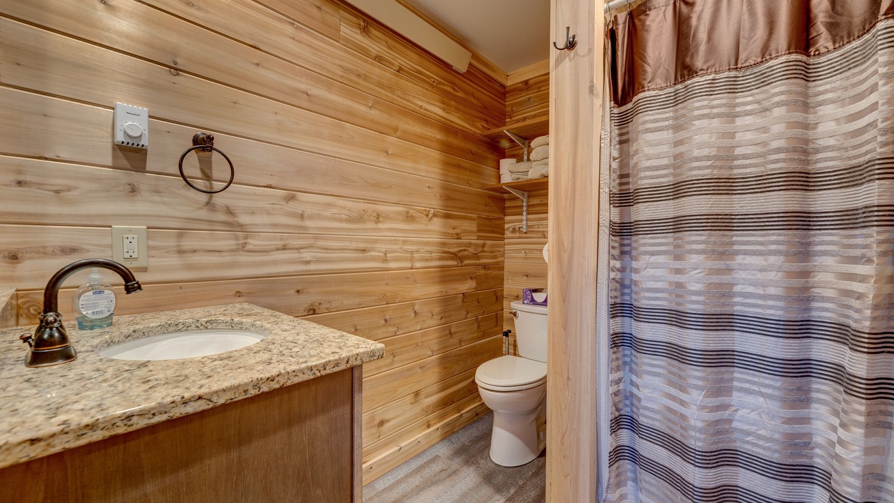 Photo of Bathroom in Crook County