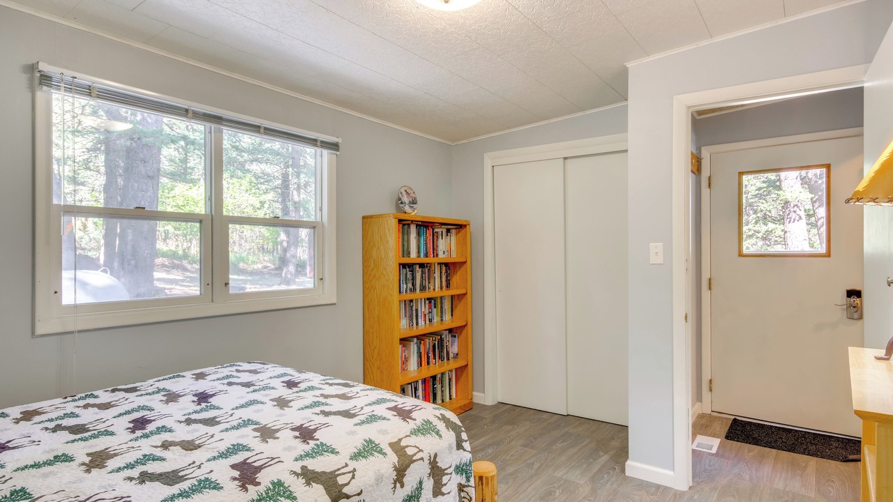 Photo of Bedroom in McLeod