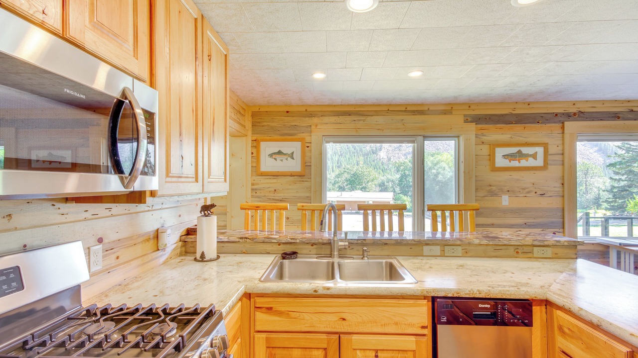 Photo of Kitchen in McLeod