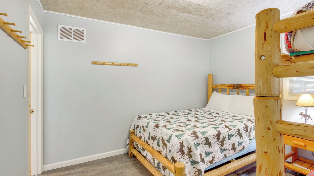 Photo of Bedroom in McLeod