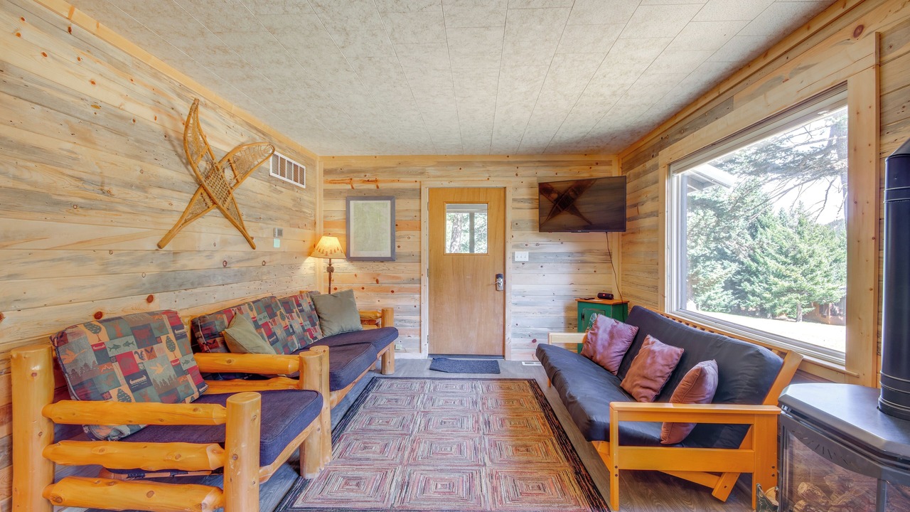 Photo of Livingroom in McLeod