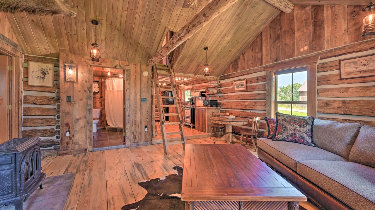 Photo of Livingroom in Hamilton