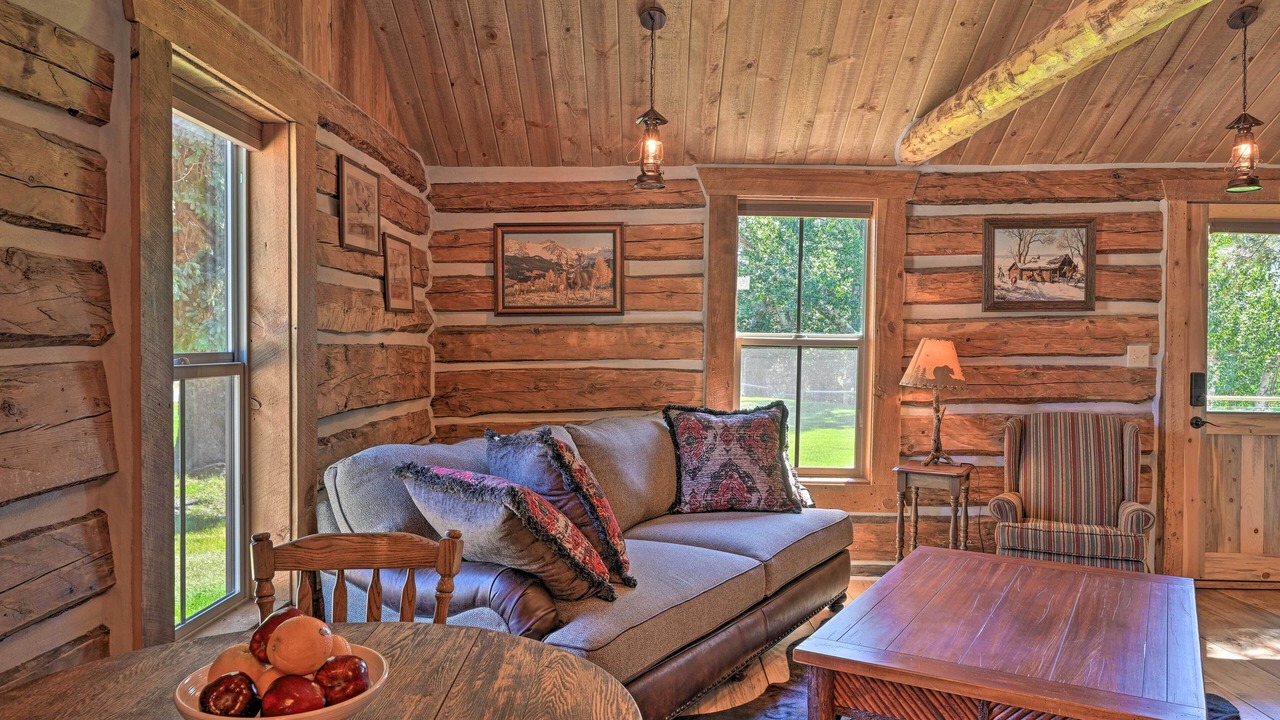 Photo of Livingroom in Hamilton