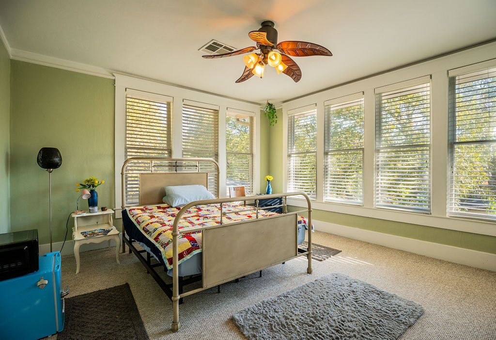 Photo of Bedroom in Sulphur Springs
