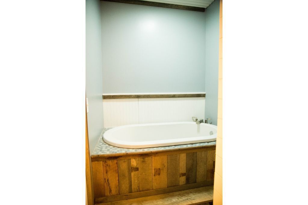 Photo of Bathroom in McConnelsville