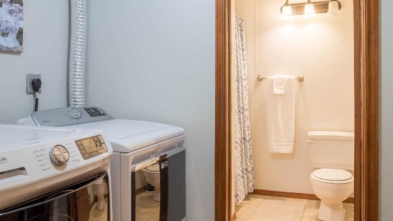 Photo of Bathroom in Moose Can Gully