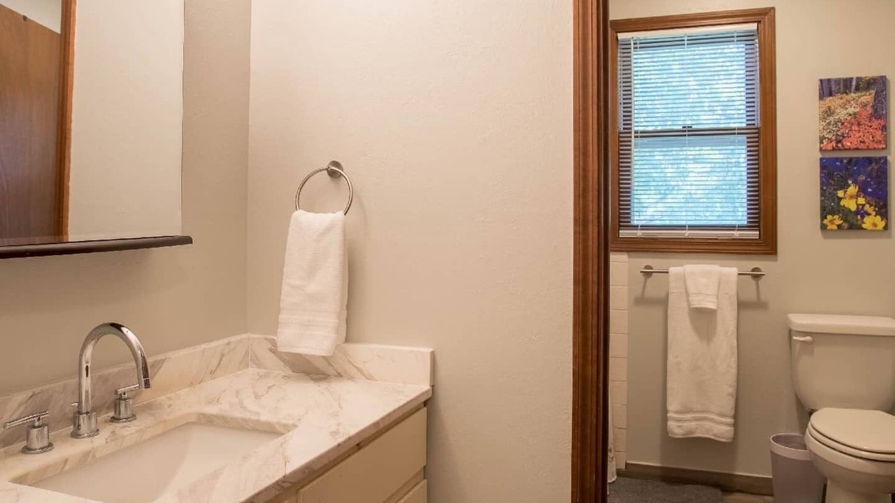 Photo of Bathroom in Moose Can Gully