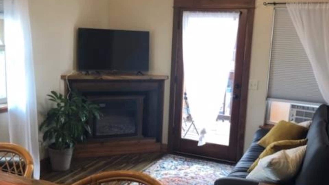 Photo of Livingroom in River Road
