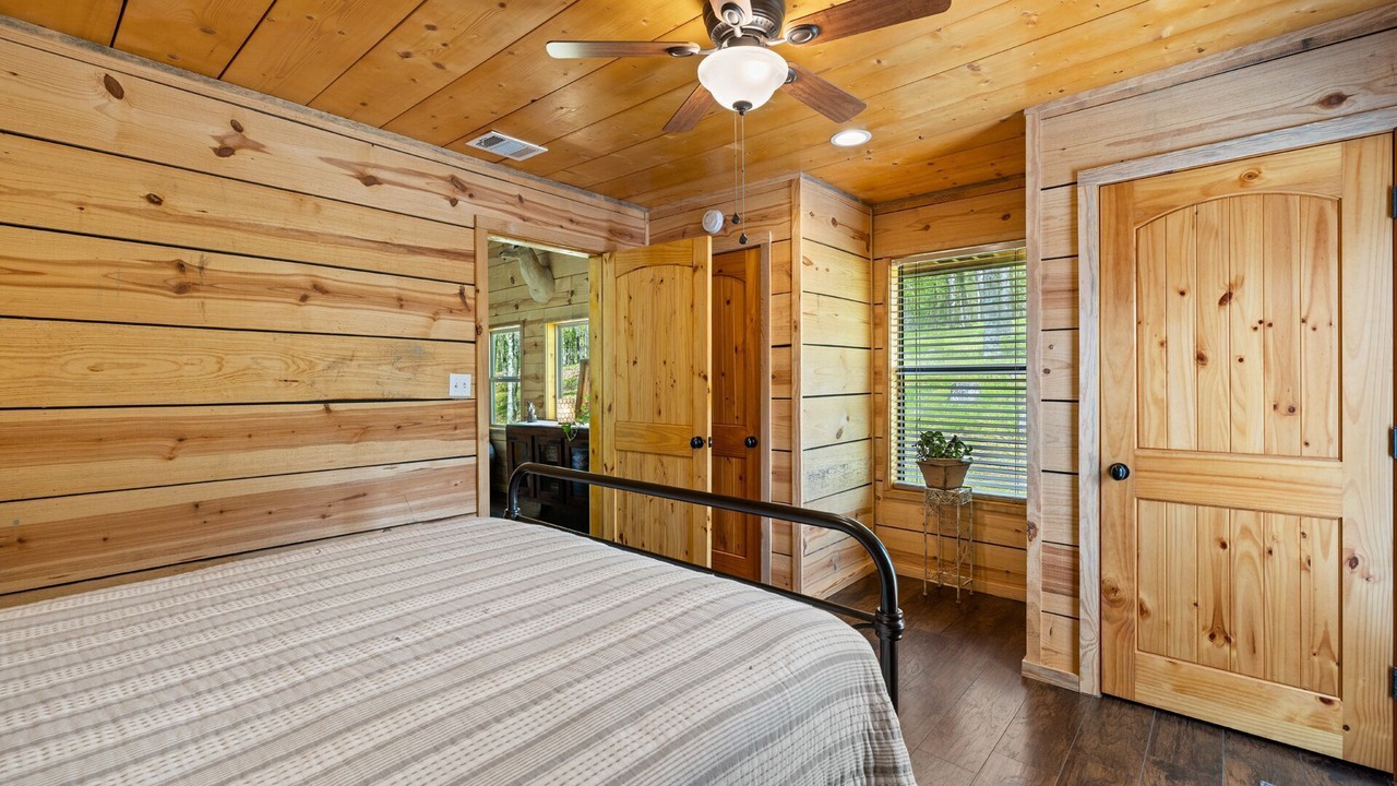 Photo of Bedroom in Pickens
