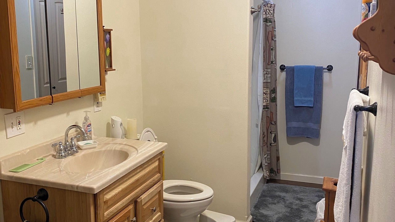 Photo of Bathroom in Cascade