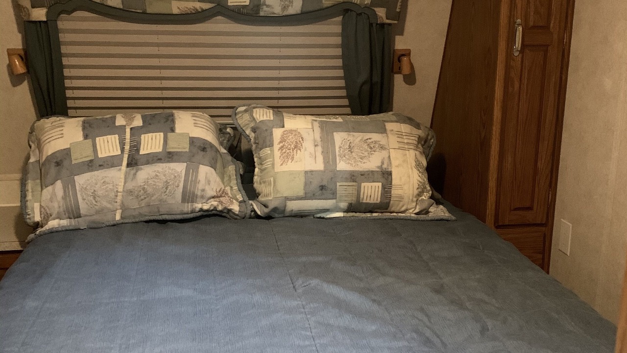 Photo of Bedroom in Lakeside