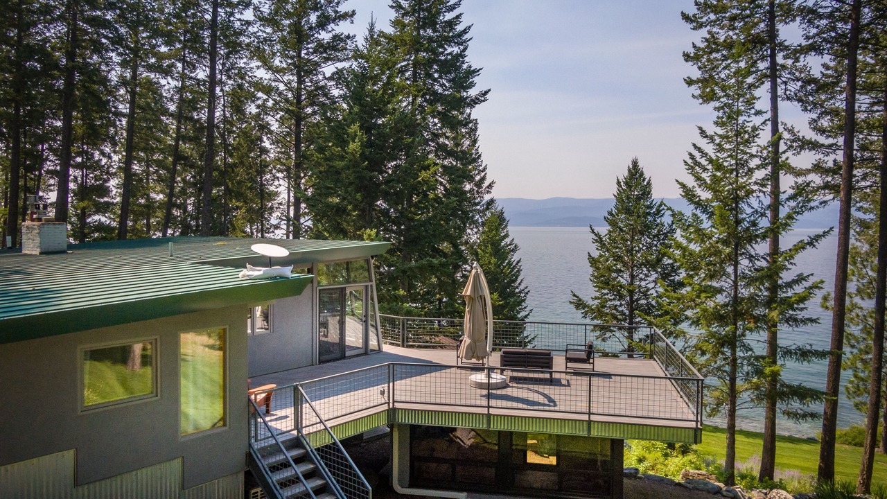Photo of Patio Balcony in Woods Bay