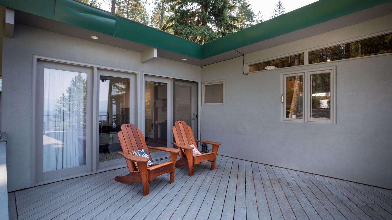 Photo of Patio Balcony in Woods Bay