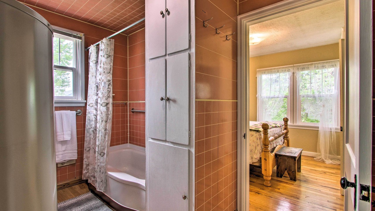 Photo of Bathroom in Grantsdale