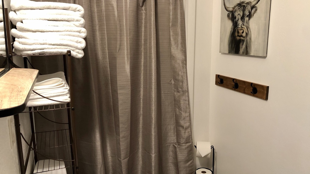 Photo of Bathroom in Gardiner