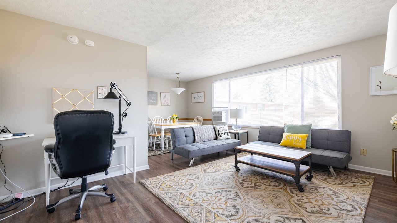 Photo of Livingroom in Fairview Park