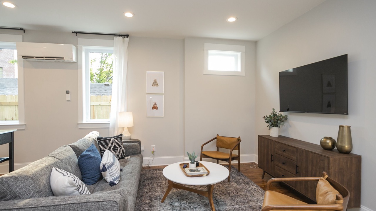 Photo of Livingroom in Chestnut Hill